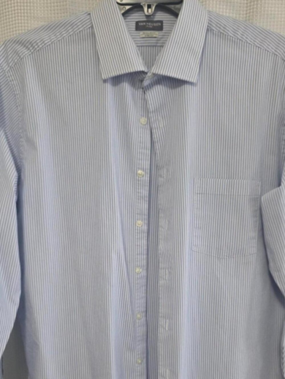 Van Heusen Flex Regular Fit blue white striped dress shirt, size XL 171/2 34/35,